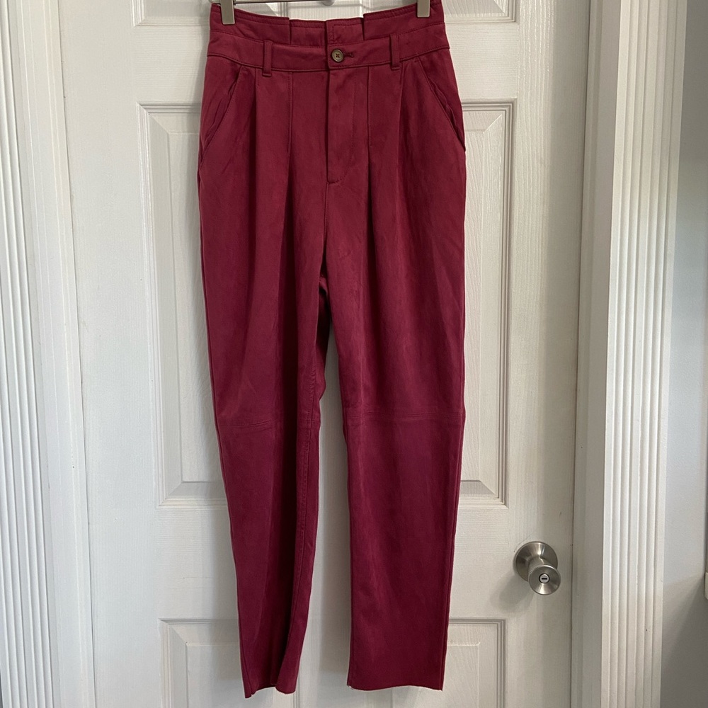 Free People High Waist Faux Suede Trousers Size 0 Muted Red Front Pleat Ankle